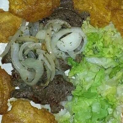 Bistec Encebollado Solo.