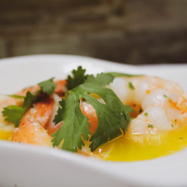 Camarones al Ajillo.