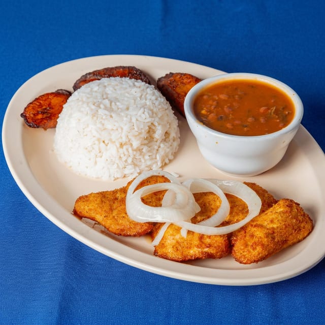 Pechuga Empanizada Meal.